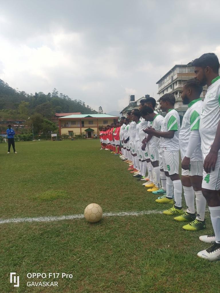 Players participating in FairPlay corporate cricket match